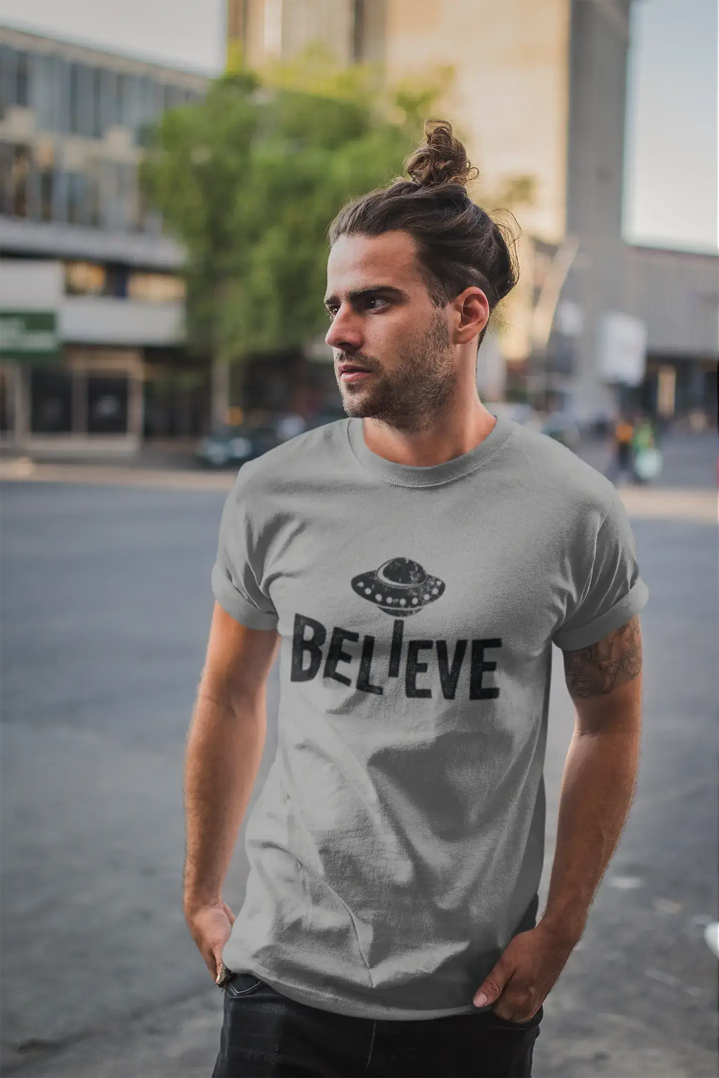 ULTRABASIC - Graphic Men's Believe UFO Alien T-Shirt Funny Casual Letter Print Tee Vintage White