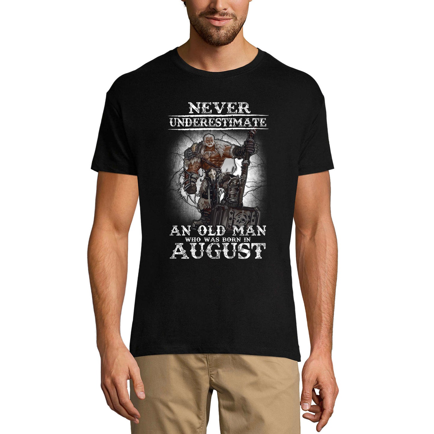 ULTRABASIC Men's T-Shirt Vintage Never Underestimate an Old Man Who Was Born in August - Birthday Gift Tee Shirt